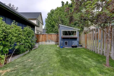 2883 NE Jackdaw Drive Bend OR 97701
