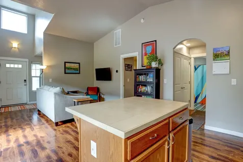 2883 NE Jackdaw Drive Bend OR 97701