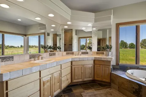 64840 Simon Road Bend OR 97703