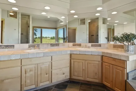 64840 Simon Road Bend OR 97703