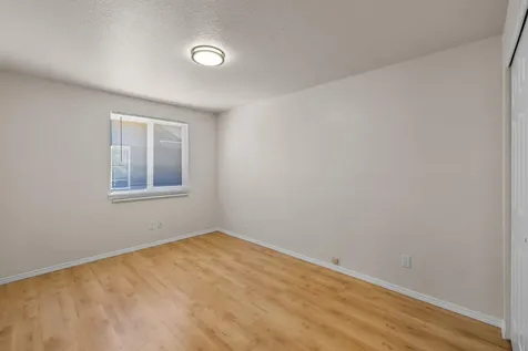 3027 SW Salmon Avenue Redmond OR 97756