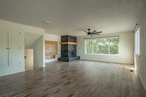 307 W Linda Vista Road Grants Pass OR 97527