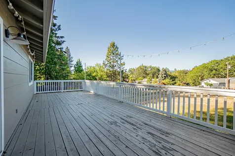 307 W Linda Vista Road Grants Pass OR 97527