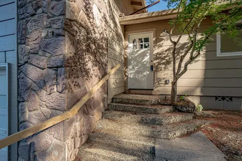 307 W Linda Vista Road Grants Pass OR 97527