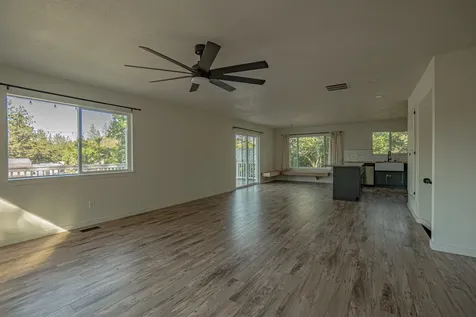 307 W Linda Vista Road Grants Pass OR 97527