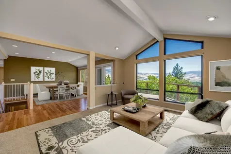 135 Scenic Drive Ashland OR 97520