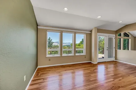 135 Scenic Drive Ashland OR 97520