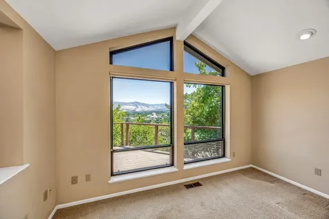 135 Scenic Drive Ashland OR 97520