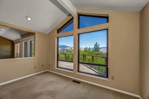 135 Scenic Drive Ashland OR 97520