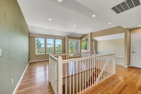 135 Scenic Drive Ashland OR 97520