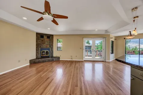135 Scenic Drive Ashland OR 97520
