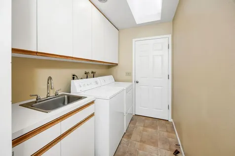 135 Scenic Drive Ashland OR 97520