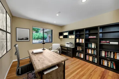 135 Scenic Drive Ashland OR 97520