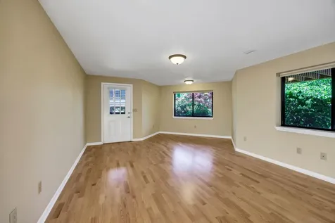 135 Scenic Drive Ashland OR 97520