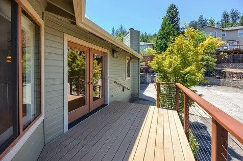 135 Scenic Drive Ashland OR 97520
