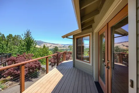 135 Scenic Drive Ashland OR 97520