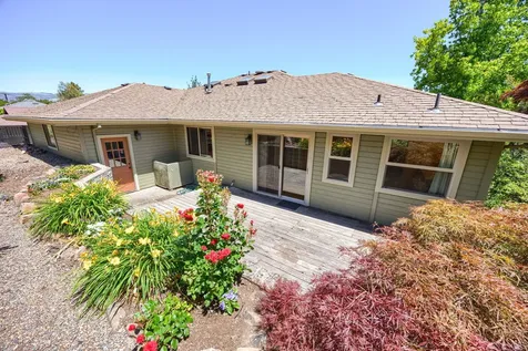 135 Scenic Drive Ashland OR 97520