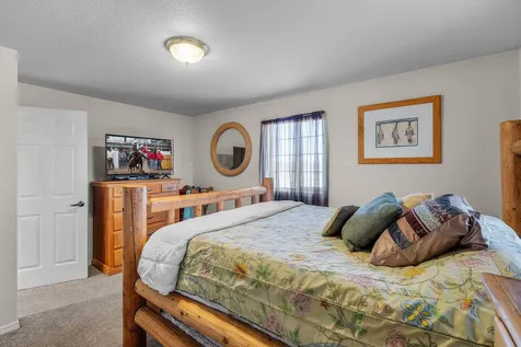 17571 Paladin Drive Bend OR 97703