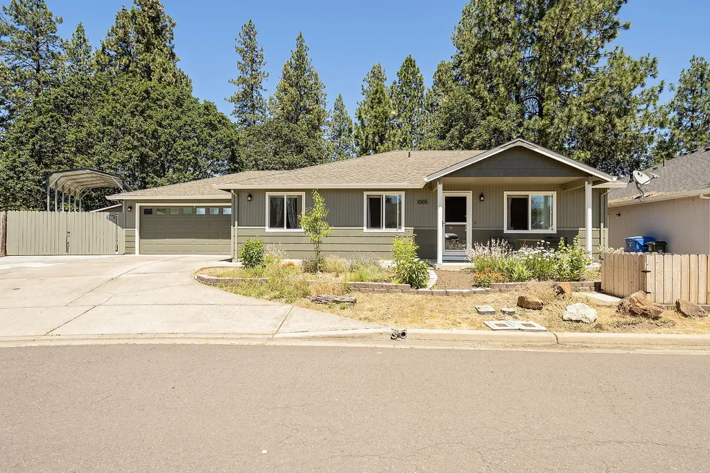 1005 Celtic Circle Shady Cove OR 97539