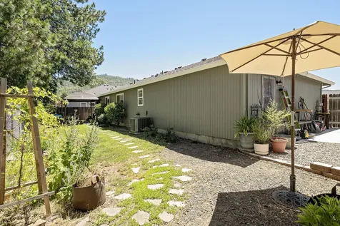 1005 Celtic Circle Shady Cove OR 97539