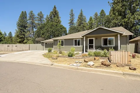1005 Celtic Circle Shady Cove OR 97539