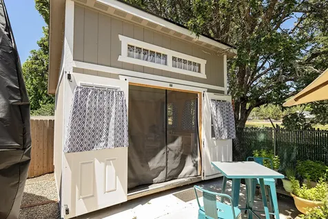 1005 Celtic Circle Shady Cove OR 97539