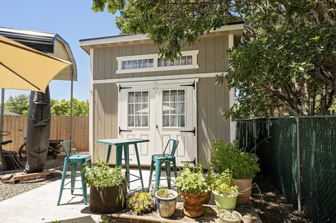 1005 Celtic Circle Shady Cove OR 97539