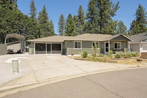 1005 Celtic Circle Shady Cove OR 97539