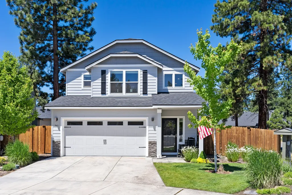 743 N Roundhouse Court Sisters OR 97759