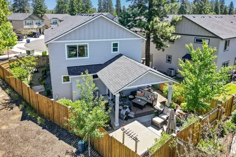 743 N Roundhouse Court Sisters OR 97759