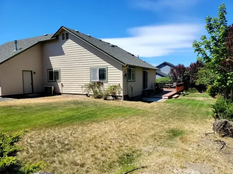 2841 SW Cascade Vista Drive Redmond OR 97756
