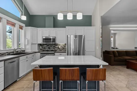 61031 Sky Harbor Drive Bend OR 97702