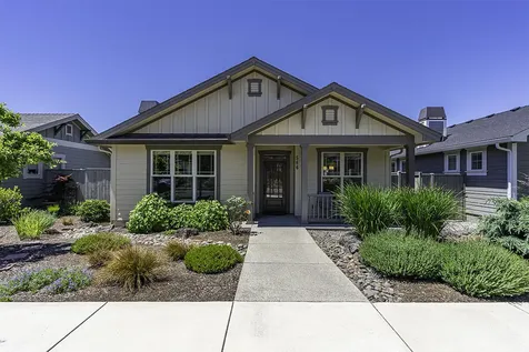 566 Windsong Way Medford OR 97504