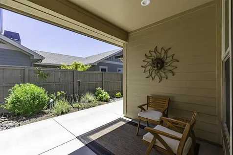 566 Windsong Way Medford OR 97504
