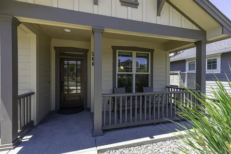 566 Windsong Way Medford OR 97504