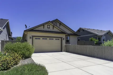 566 Windsong Way Medford OR 97504