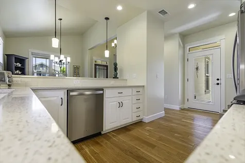 566 Windsong Way Medford OR 97504