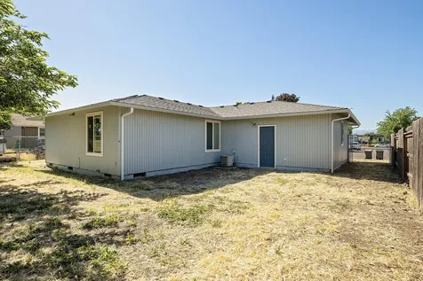 2701 Mcgrew Circle White City OR 97503