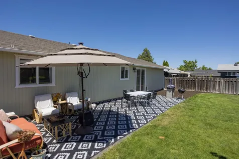 1736 SW 35th Street Redmond OR 97756