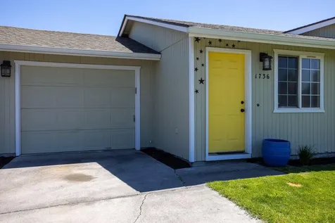 1736 SW 35th Street Redmond OR 97756