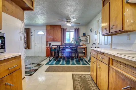 2864 Howard Avenue Medford OR 97501