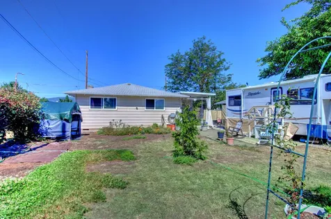 2864 Howard Avenue Medford OR 97501