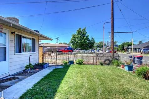 2864 Howard Avenue Medford OR 97501