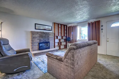 2864 Howard Avenue Medford OR 97501