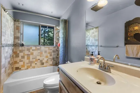 21093 Gardenia Avenue Bend OR 97702