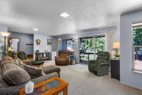 21093 Gardenia Avenue Bend OR 97702