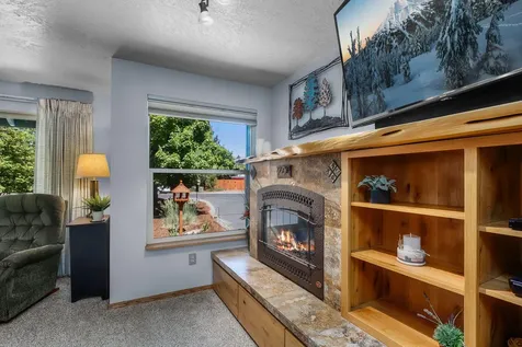 21093 Gardenia Avenue Bend OR 97702
