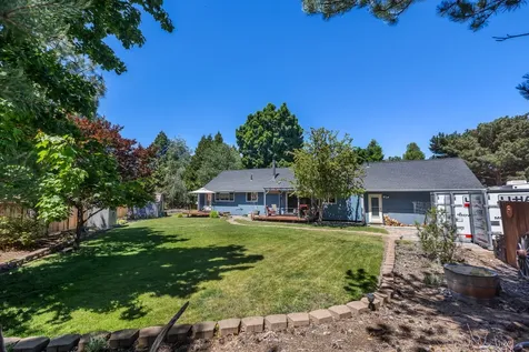 21093 Gardenia Avenue Bend OR 97702