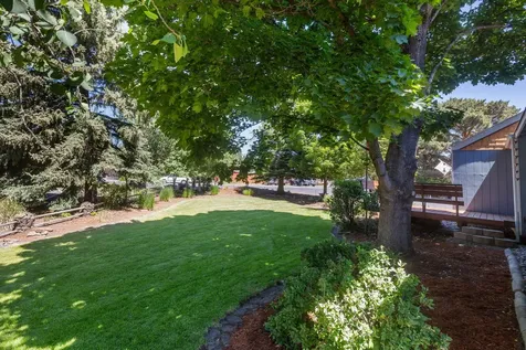 21093 Gardenia Avenue Bend OR 97702