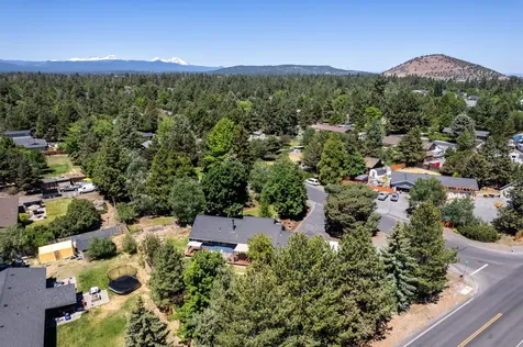 21093 Gardenia Avenue Bend OR 97702